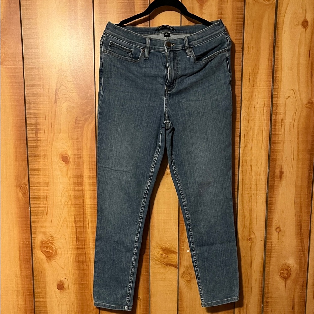 Calvin Klein Jeans Women's Straight Leg in Deep Blue